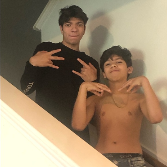 Meet your Posher, Adrian - Picture 1 of 1